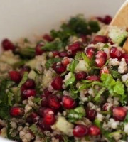 Graines Précieuses - Salade de quinoa aux grenades, parfumé de menthe fraîche et de citron jaune