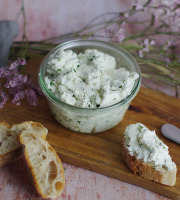 Elevage La Doudou - Fromage Frais Aux Fines Herbes De Chèvre