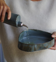 Atelier Eva Dejeanty - Service de Vaisselle en Céramique (grès) : Huilier et Plat (assiette Creuse) modèle Cellule