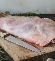 Maison BAYLE   -                                                                                                                                       Champions du Monde de boucherie 2016 - Gigot d'agneau manche et selle 2,5kg