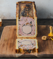 Maison BAYLE   -                                                                                                                                       Champions du Monde de boucherie 2016 - Paté en croûte de veau champignons et mousse de foie d'oie - 2 tranches