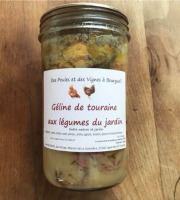 Des Poules et des Vignes à Bourgueil - Géline De Touraine Aux légumes du jardin