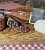 Charcuterie Mannei - Apéro au Porc Noir Corse, Patrimonio Blanc et Fromage de Chèvre au lait cru