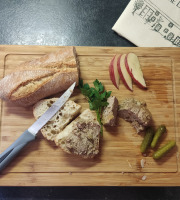 Ferme des Hautes Granges - Tranche de terrine foies de volailles au pommes par 200 gr