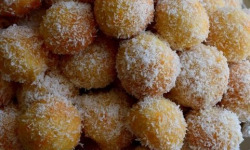 Graines Précieuses - Boules de neiges fondantes à la noix de coco et à la confiture d'abricots du Roussillon