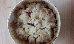 Le Jardin des Gallines - Crumble à la rhubarbe et framboise bio du jardin - 2pers