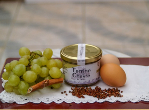 Ferme du caroire - Terrine De Chèvre Au Raisin