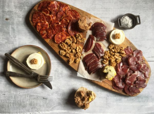 Ferme de Pleinefage - Apéro périgourdin pour 4 personnes - charcuterie et fromage