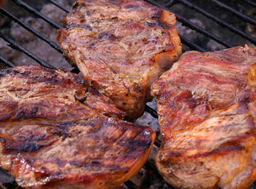 Gourmets de l'Ouest - Grillades 6 personnes porc plein fermier + pommes de terre de Saint-Malo