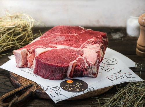 Maison BAYLE   -                                                                                                                                       Champions du Monde de boucherie 2016 - T-bone de bœuf Fin Gras du Mézenc AOP - 1kg400