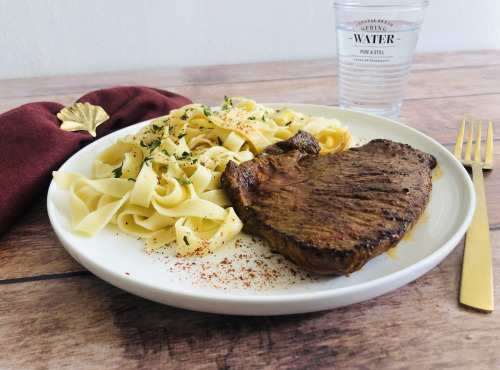 Hippolyte - [SURGELÉ] Steak de cheval mariné sauce andalouse