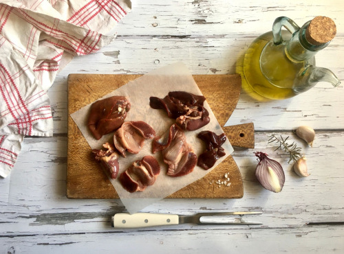 Les poulets de la Marquise - Abats de poulet fermier 1kg : foies, cœurs et gésiers (4x250g)