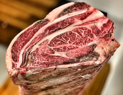 MAISON AITANA - Côte de Boeuf Wagyu Maturée entre 30 et 40 Jours Grade 9-10 1,4 kg