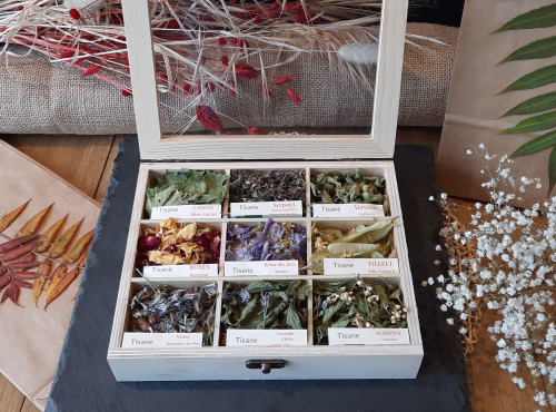 Les Viandes du Forez - Coffret de Noël bois vitré assortiment de 9 plantes sauvages séchées  bio