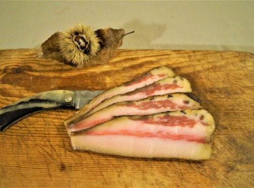 Charcuterie Mannei - Vuletta Fermière de Porc Noir Nustrale - Affinée 4/6 Mois - En Tranches