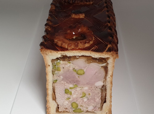 Melsat - Yannick Delpech - Demi pâté en croûte tout cochon pistaché