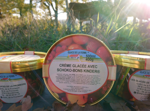 Les Glaces de la Promesse - Crème Glacée Avec Schoko-bons Kinder