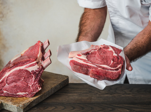 Maison BAYLE   -                                                                                                                                       Champions du Monde de boucherie 2016 - Côte de bœuf Limousine Label Rouge -1,2kg