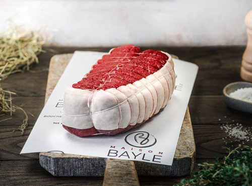 Maison BAYLE   -                                                                                                                                       Champions du Monde de boucherie 2016 - Rosbif bardé bœuf Fin Gras du Mézenc AOP - 1kg