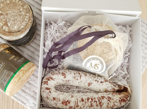 Maison Marie SEVERAC - Coffret Salerac Apero: fromage Salérac en pochon et saucisse sèche du Cantal